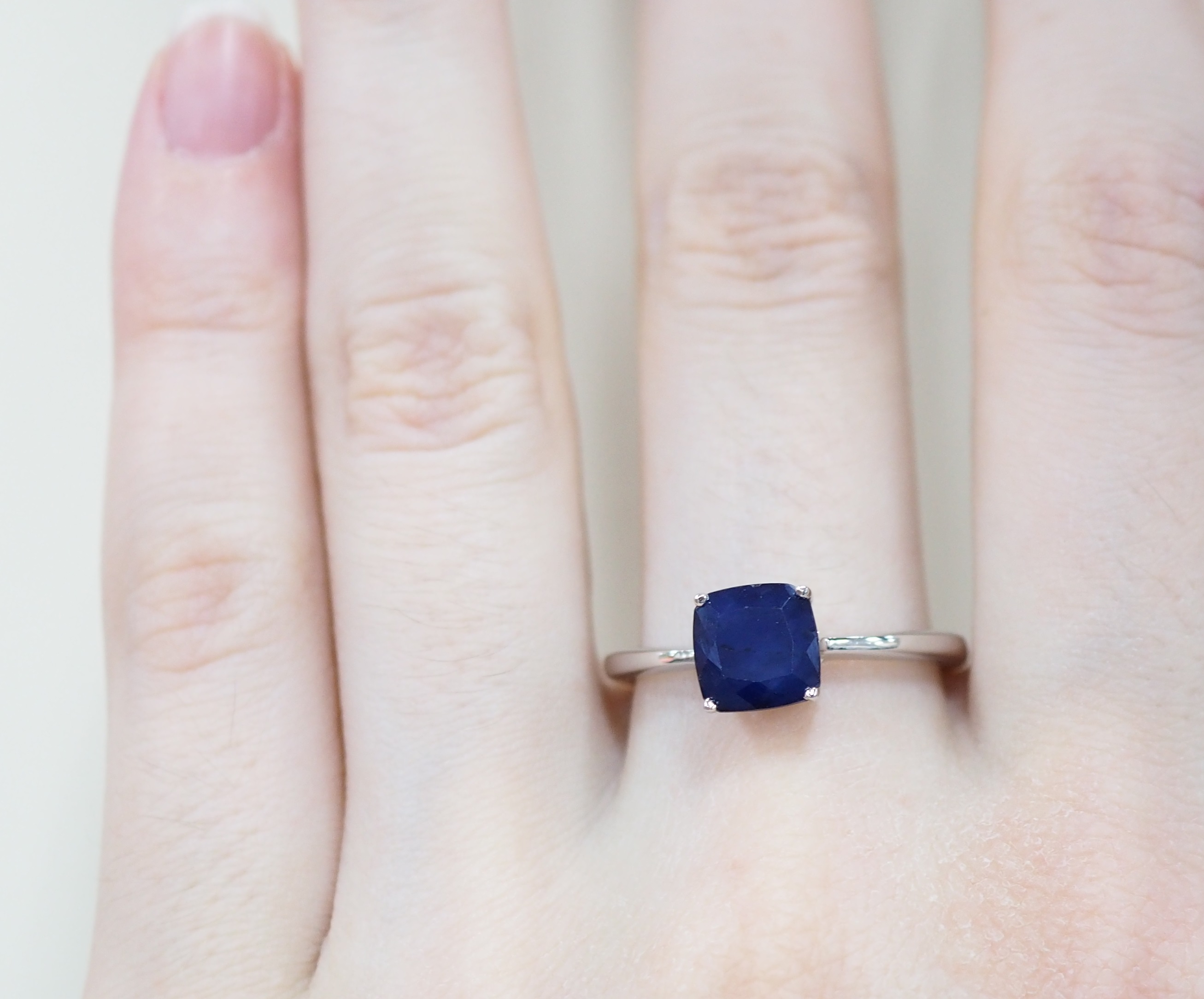 Серебряное кольцо 925 пробы; вставки 1 Сапфир(U) 1,5;